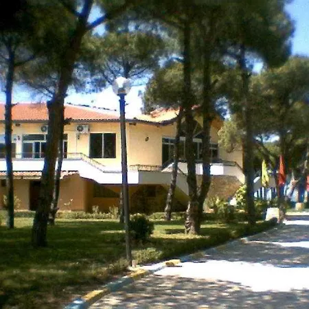 Mak Albania Hotel 3*